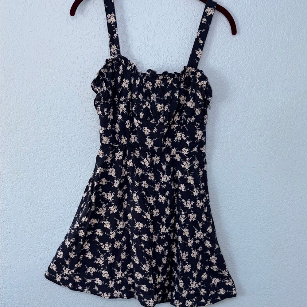 Trixxi - Navy Floral Mini Dress With adjustable straps size medium NWT